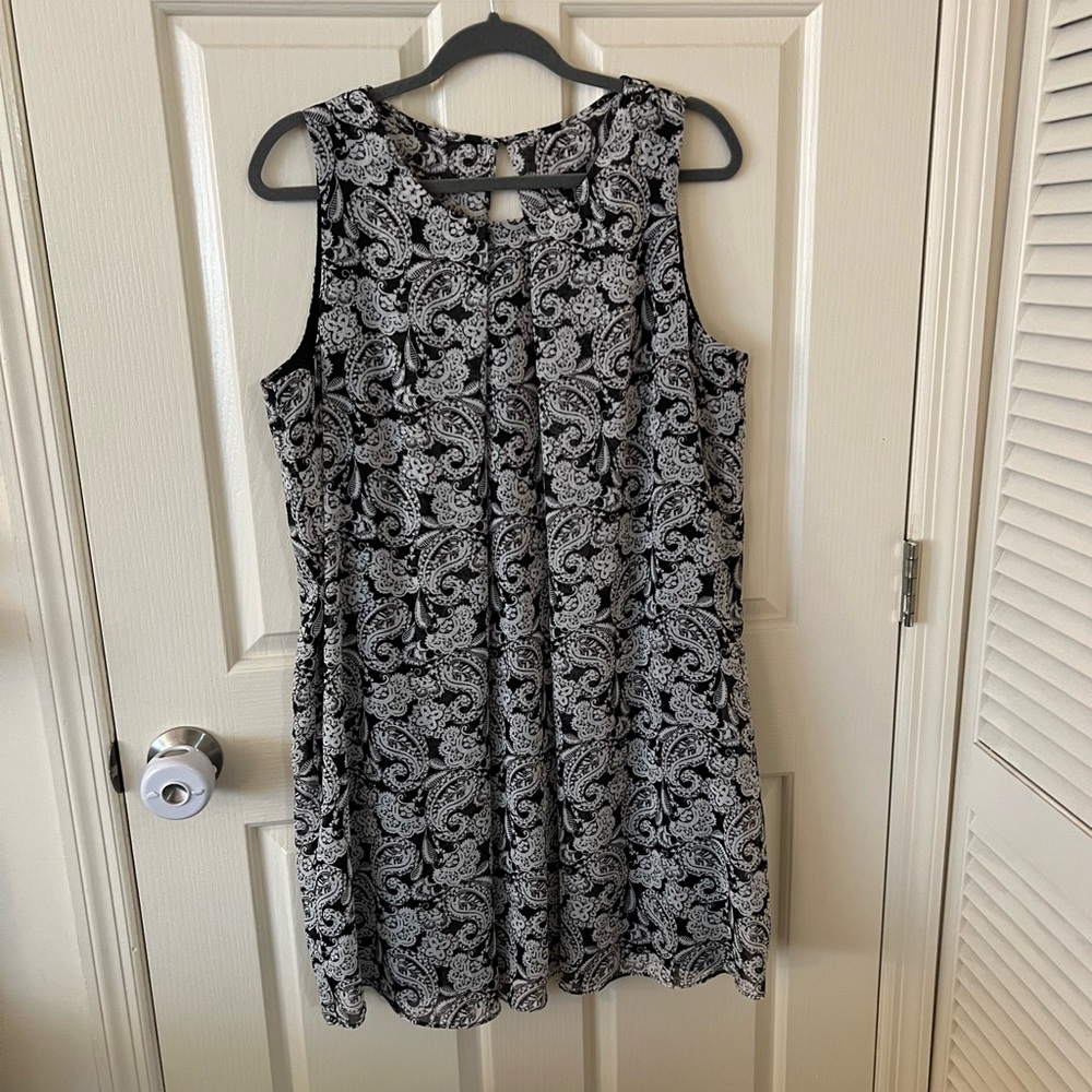 MSK Black and White Sleeveless Sundress